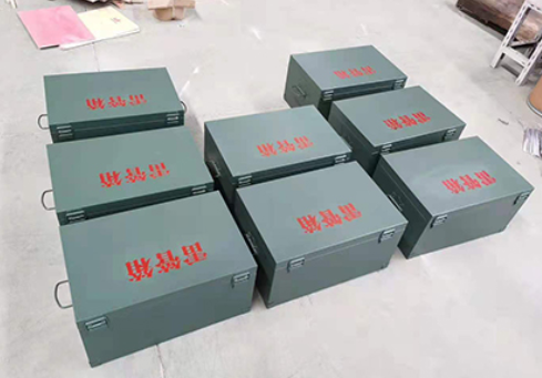 甘德炸药箱和雷管箱一般是怎么存放的？